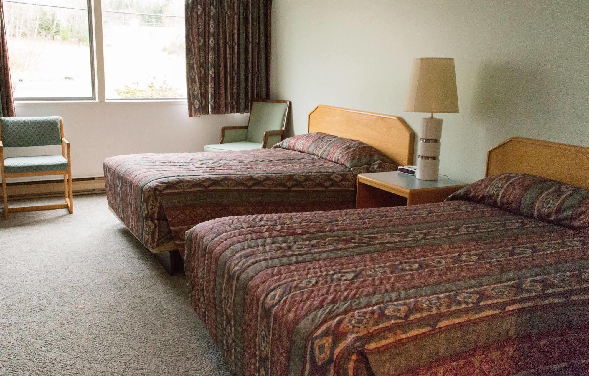 Providence Place Inn Порт-Харди Экстерьер фото